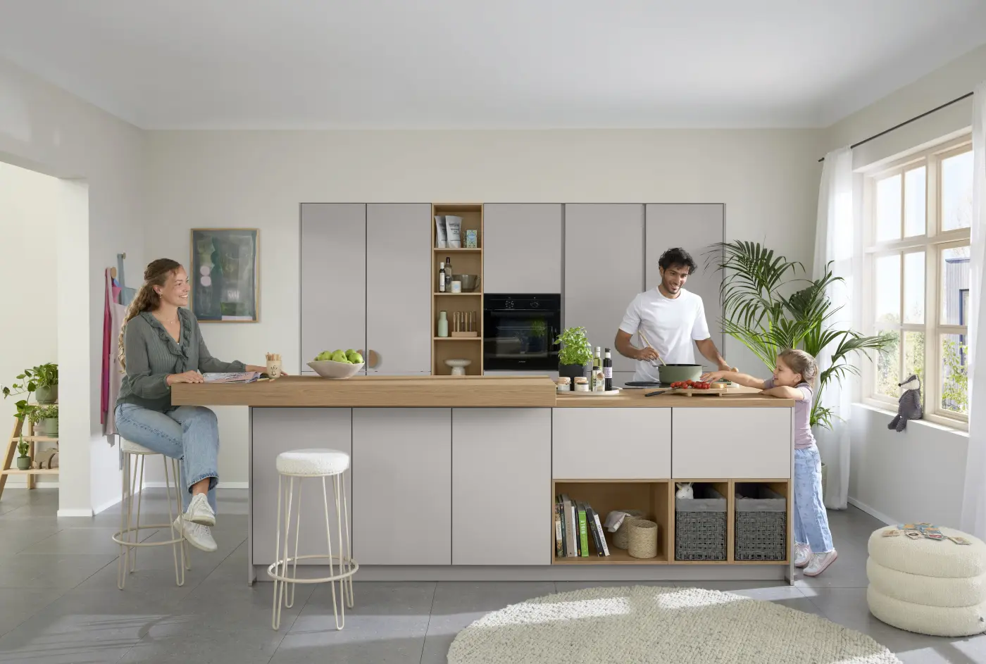 Culineo Inselküche in Seidengrau mit Eiche Como