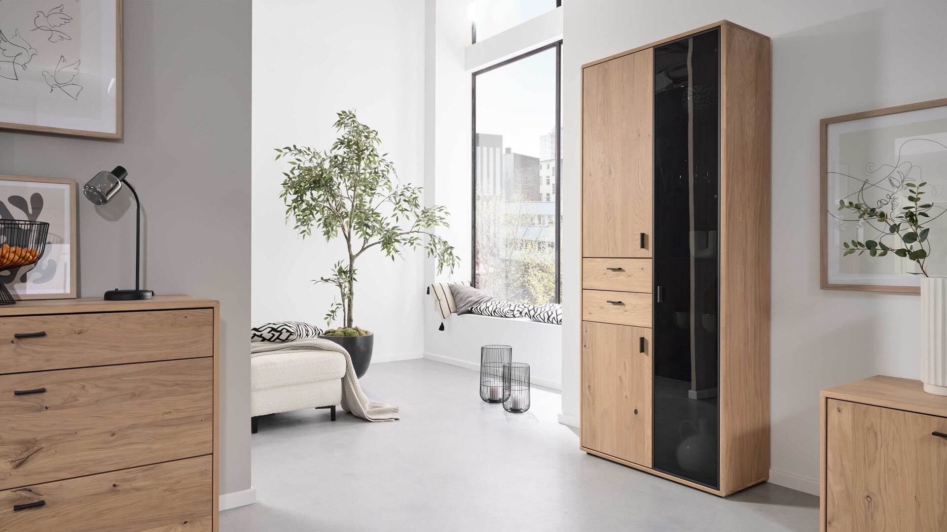 Interliving Wohnzimmer Serie 2024 - Vitrine