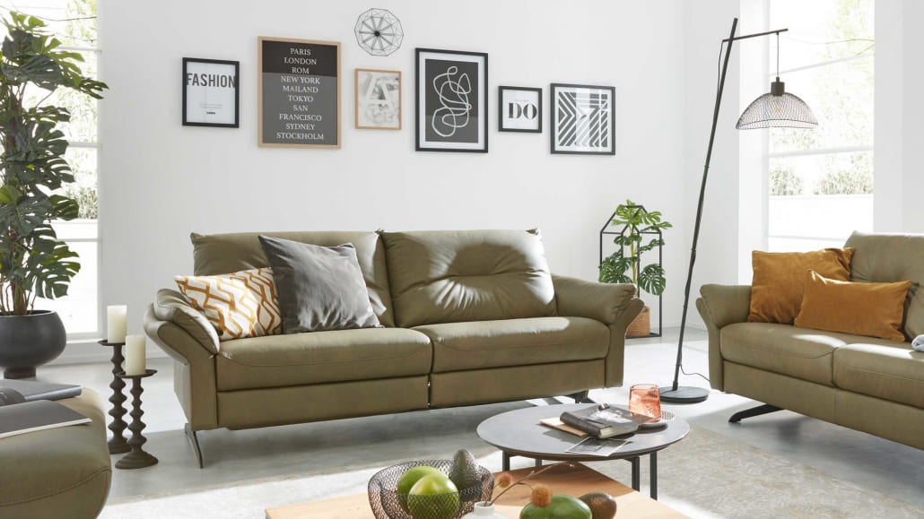 Kaki-farbiges Sofa