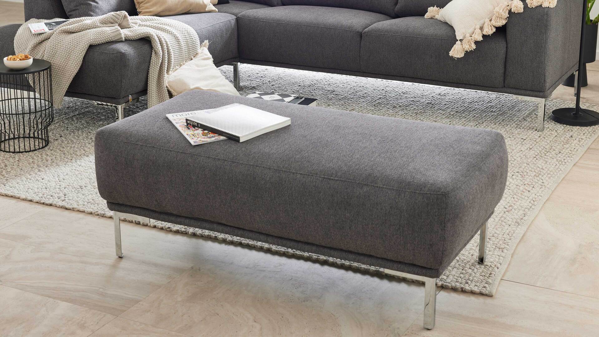 Interliving Sofa Serie 4255 – XXL-Polsterhocker
