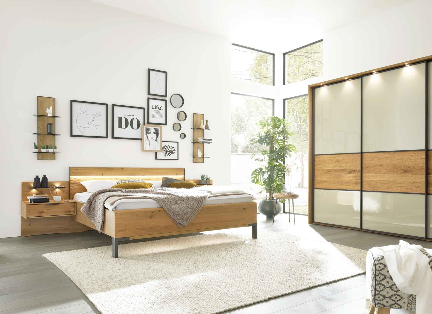 SCHLAFZIMMER