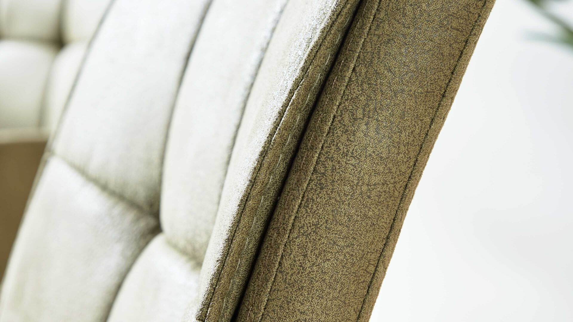 Interliving Esszimmer Serie 5104 – Armlehn-Schwingstuhl