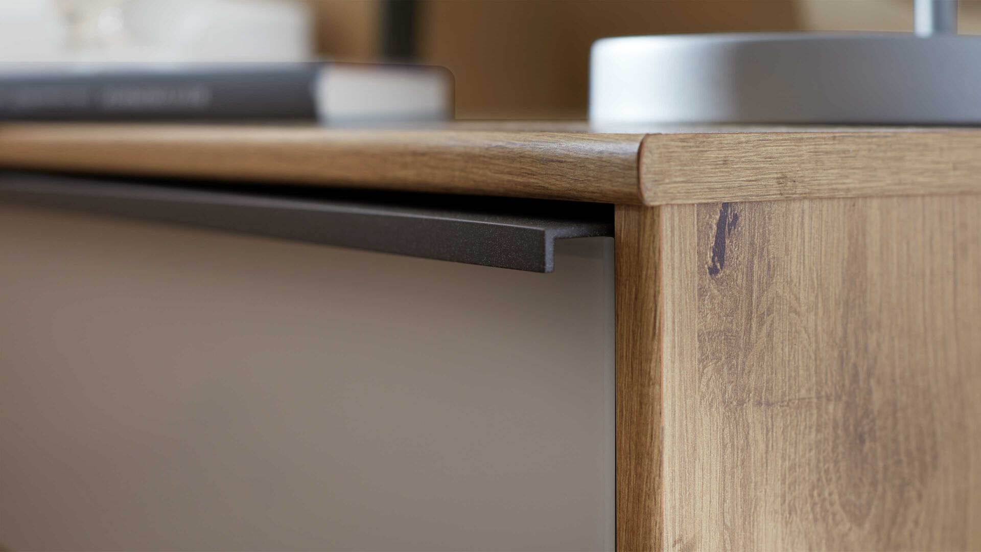 Interliving Kleiderschrank Serie 1205 – Nachtkonsole