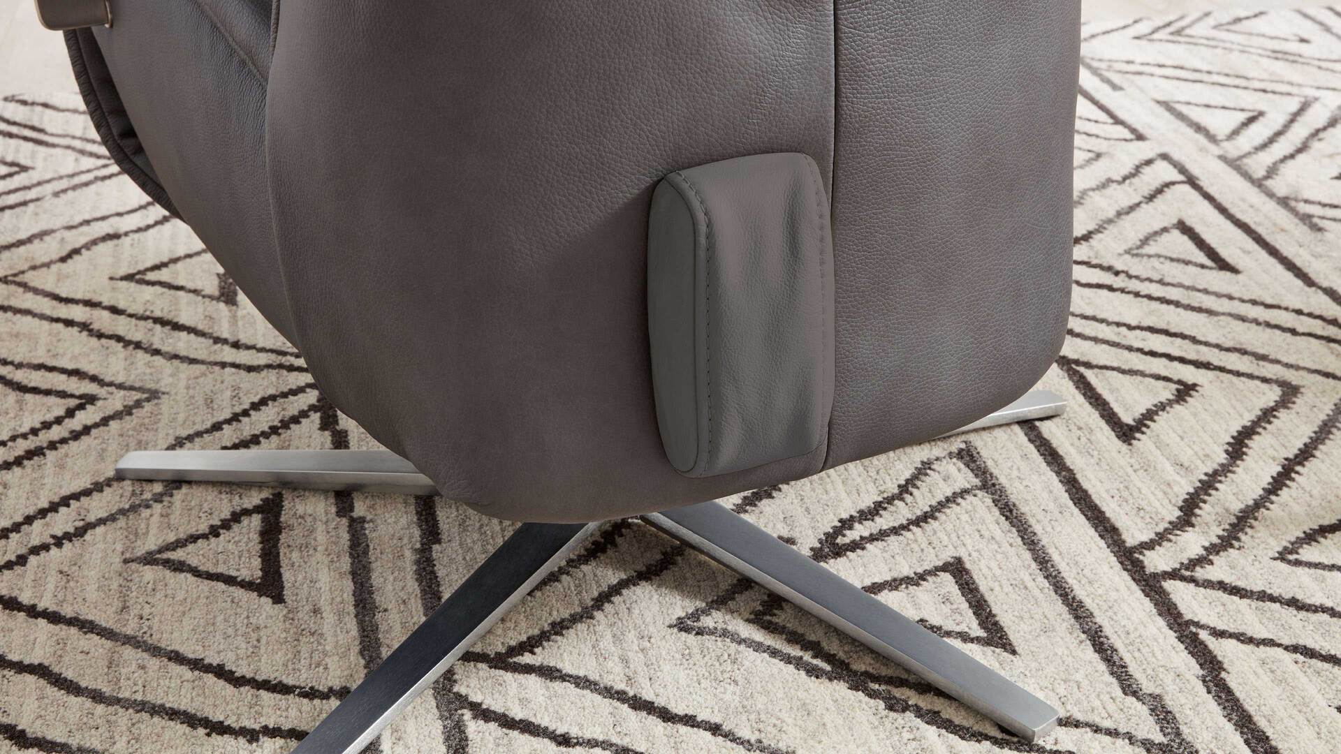 Interliving Sessel Serie 4551 – Akku-Überzug