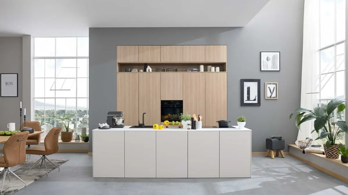 Interliving Küche Serie 3085 mit SIEMENS Einbauger