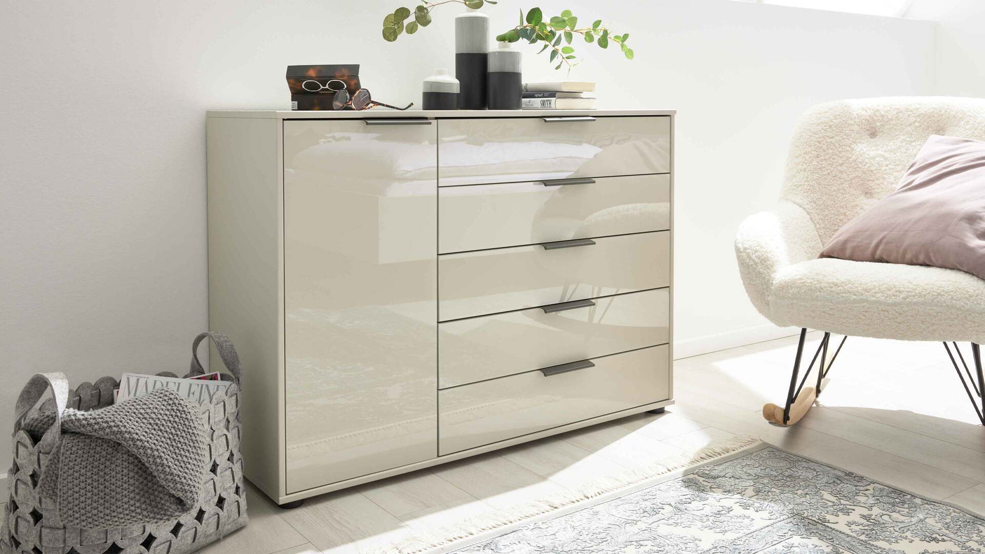 Interliving Schlafzimmer Serie 1026 – Kombikommode