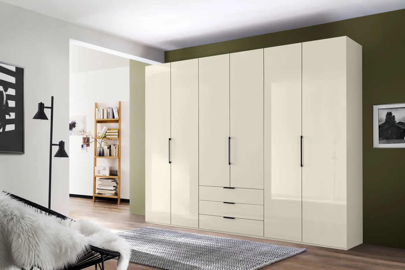 Moderner Drehtürenschrank
