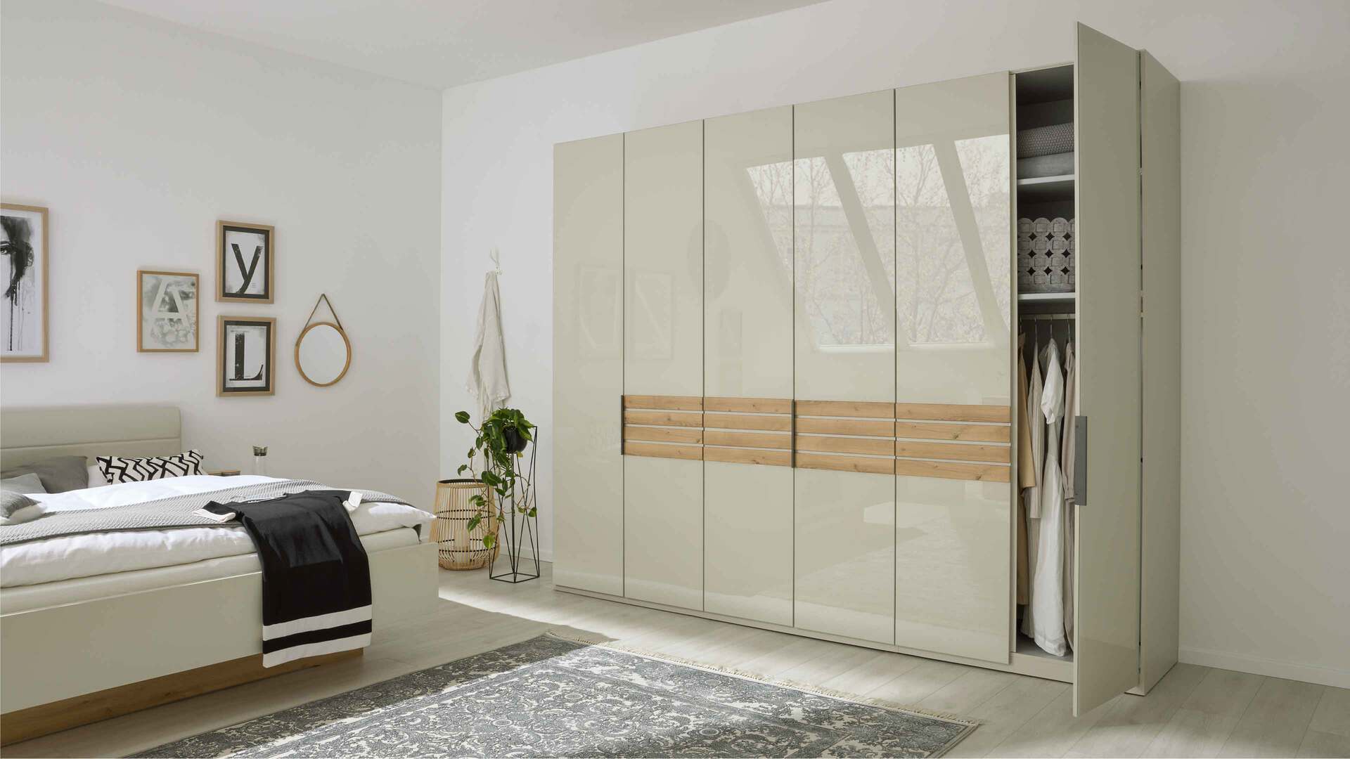 Interliving Schlafzimmer Serie 1026 – Kleiderschrank