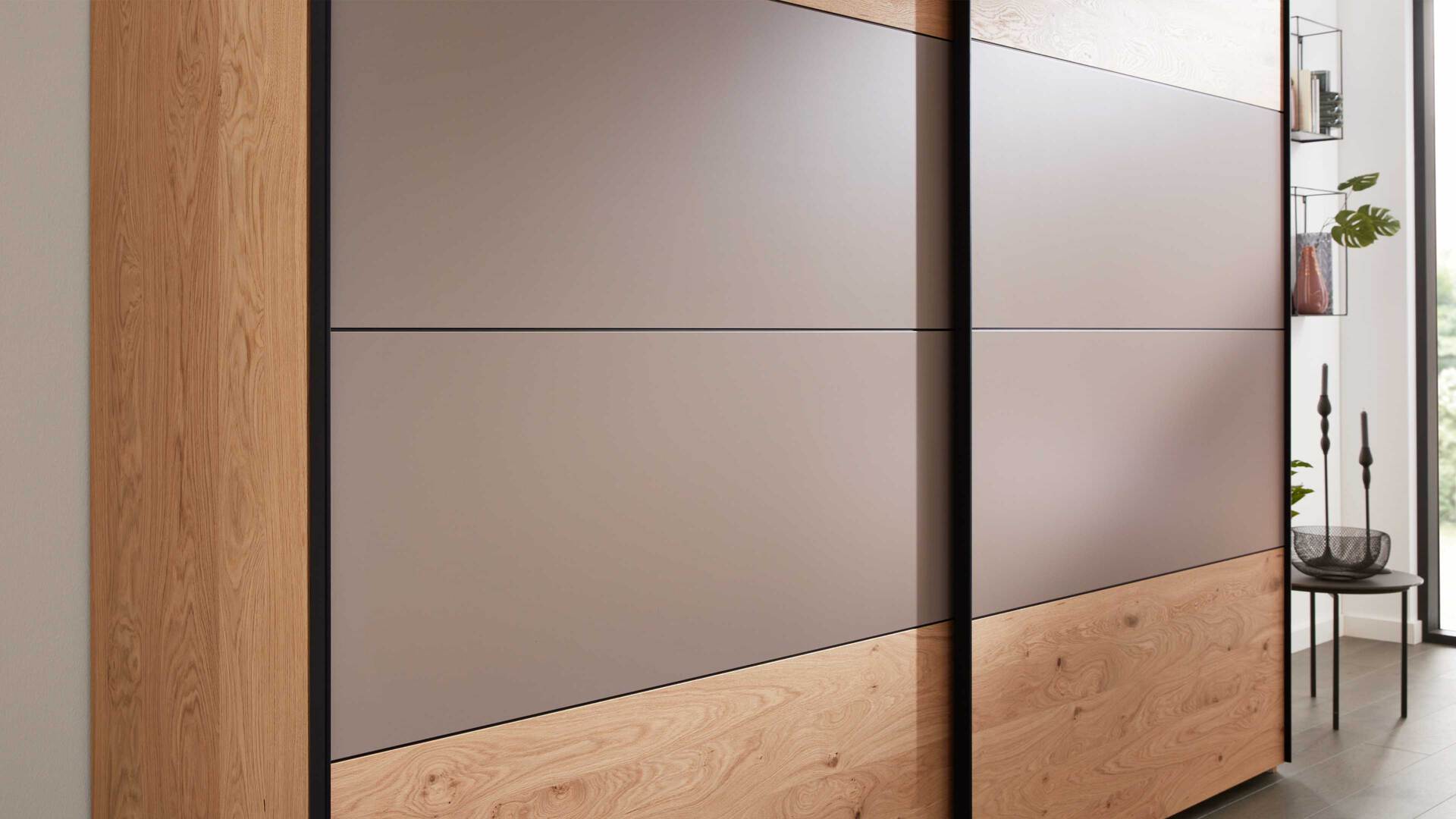 Interliving Schlafzimmer Serie 1024 – Schwebetürenschrank