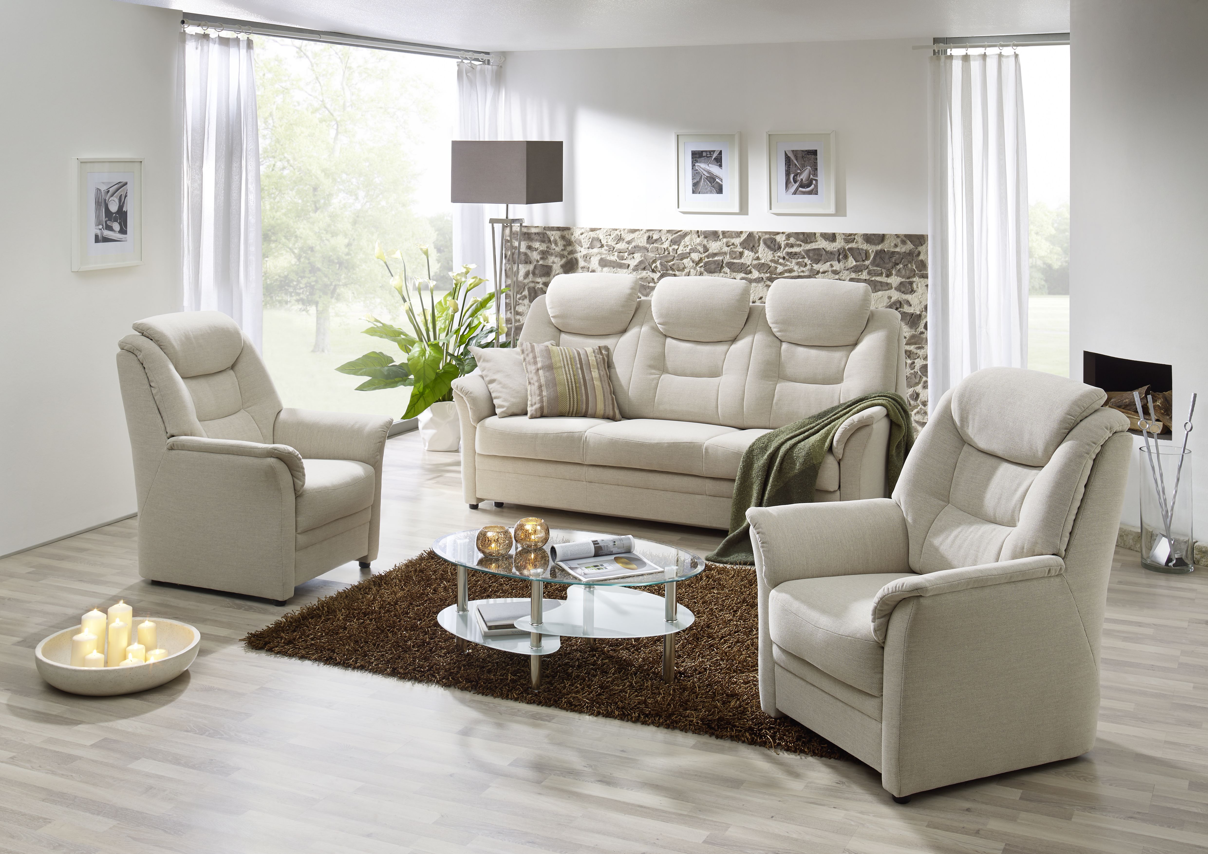 Komfortabler Sessel in Comora Creme – schlicht & s