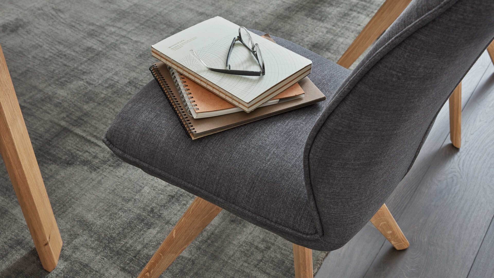 Interliving Esszimmer Serie 5102 – Polsterstuhl mit Drehfunktion