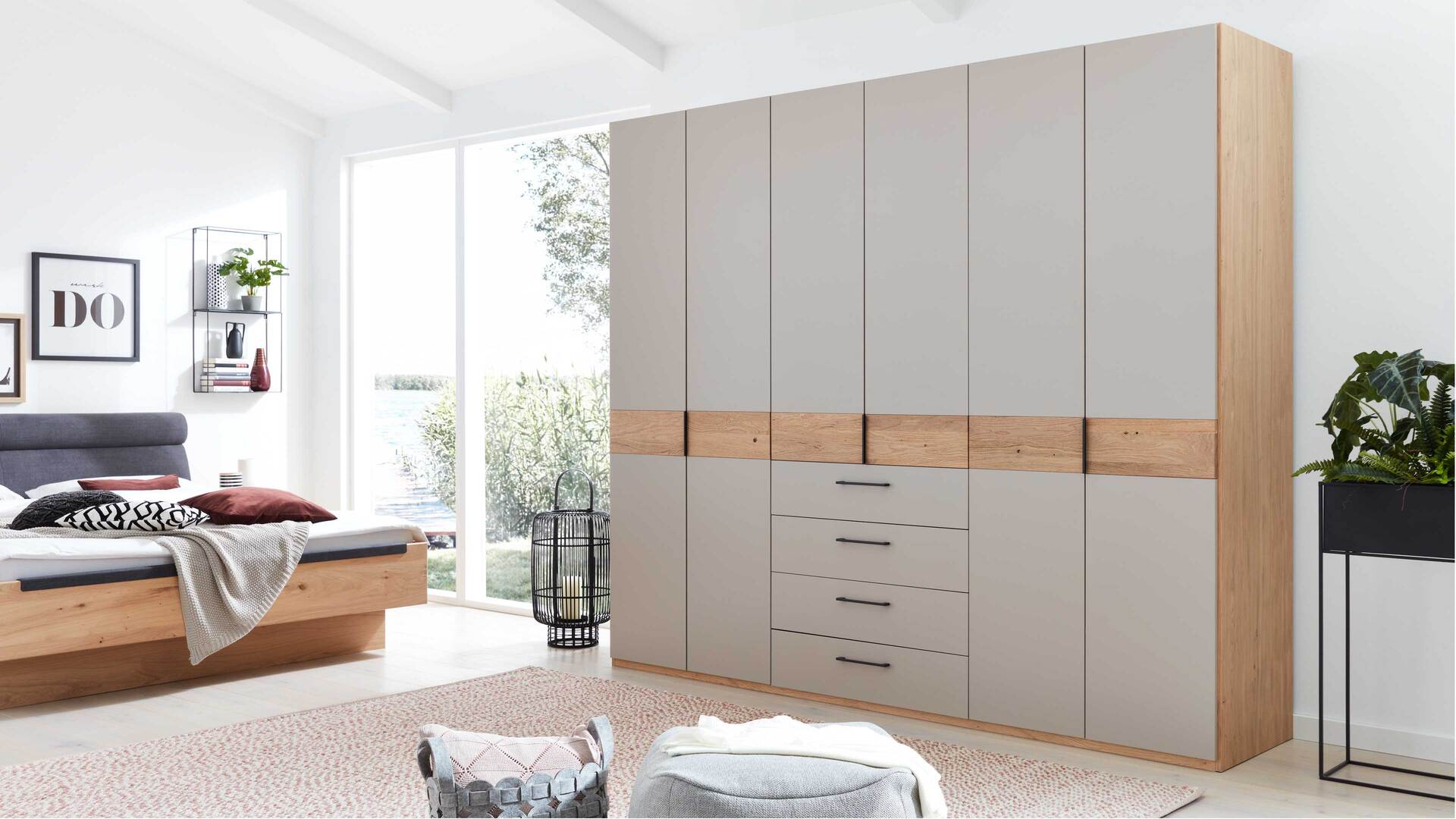 Interliving Schlafzimmer Serie 1023 – Funktionsschrank