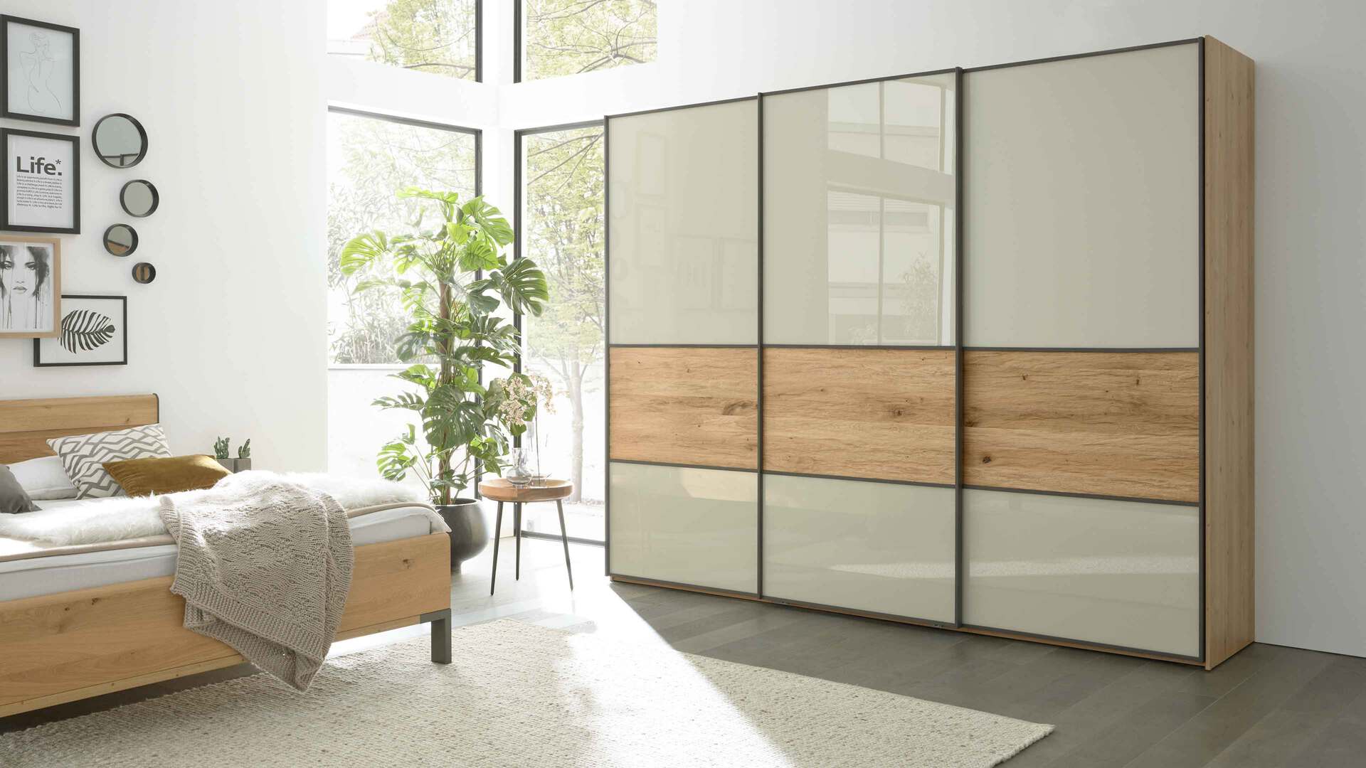 Interliving Schlafzimmer Serie 1027 – Schwebetürenschrank