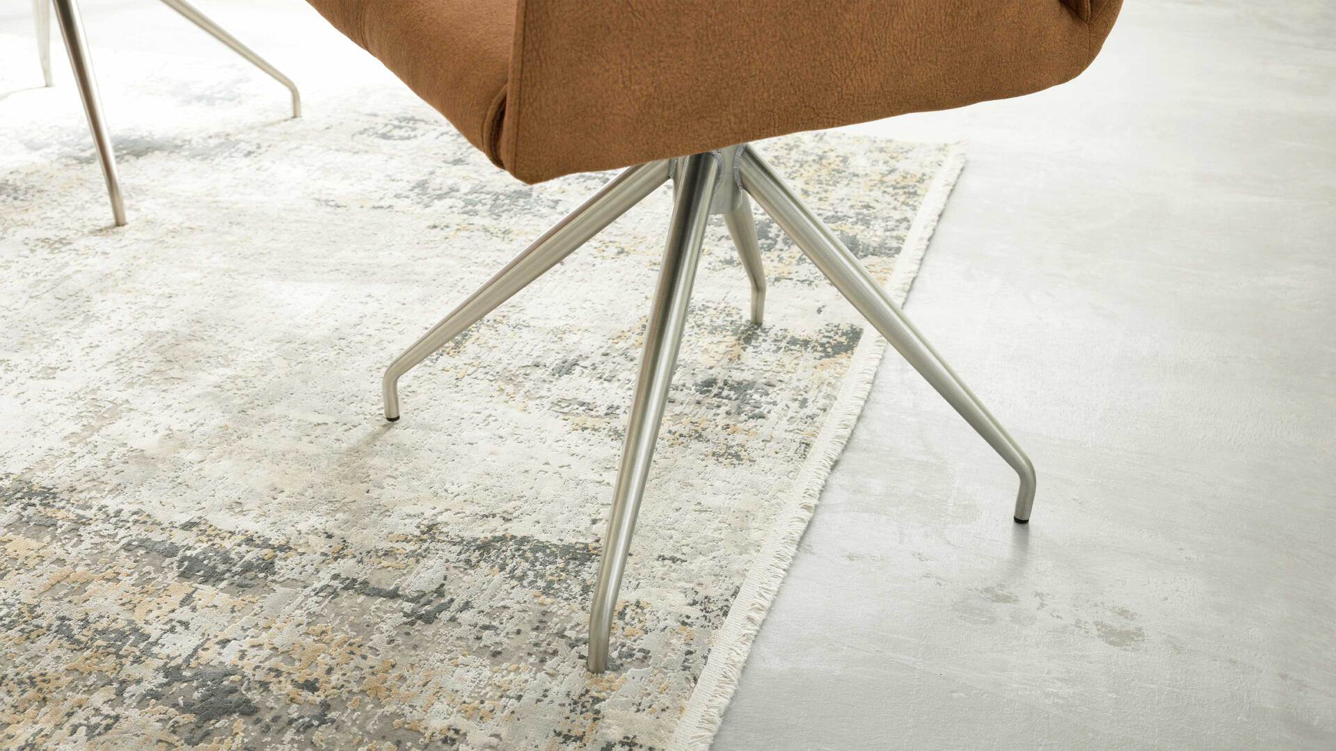 Interliving Esszimmer Serie 5104 – Polsterstuhl mit Drehfunktion