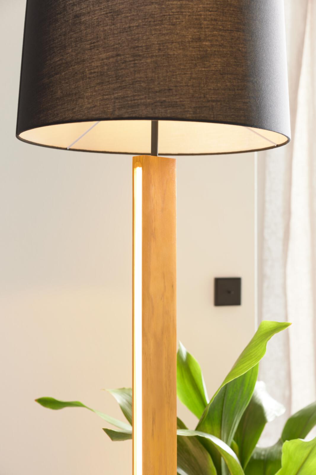 Interliving Stehleuchte