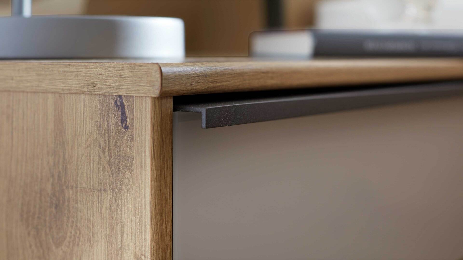 Interliving Kleiderschrank Serie 1205 – Nachtkonsolen-Set
