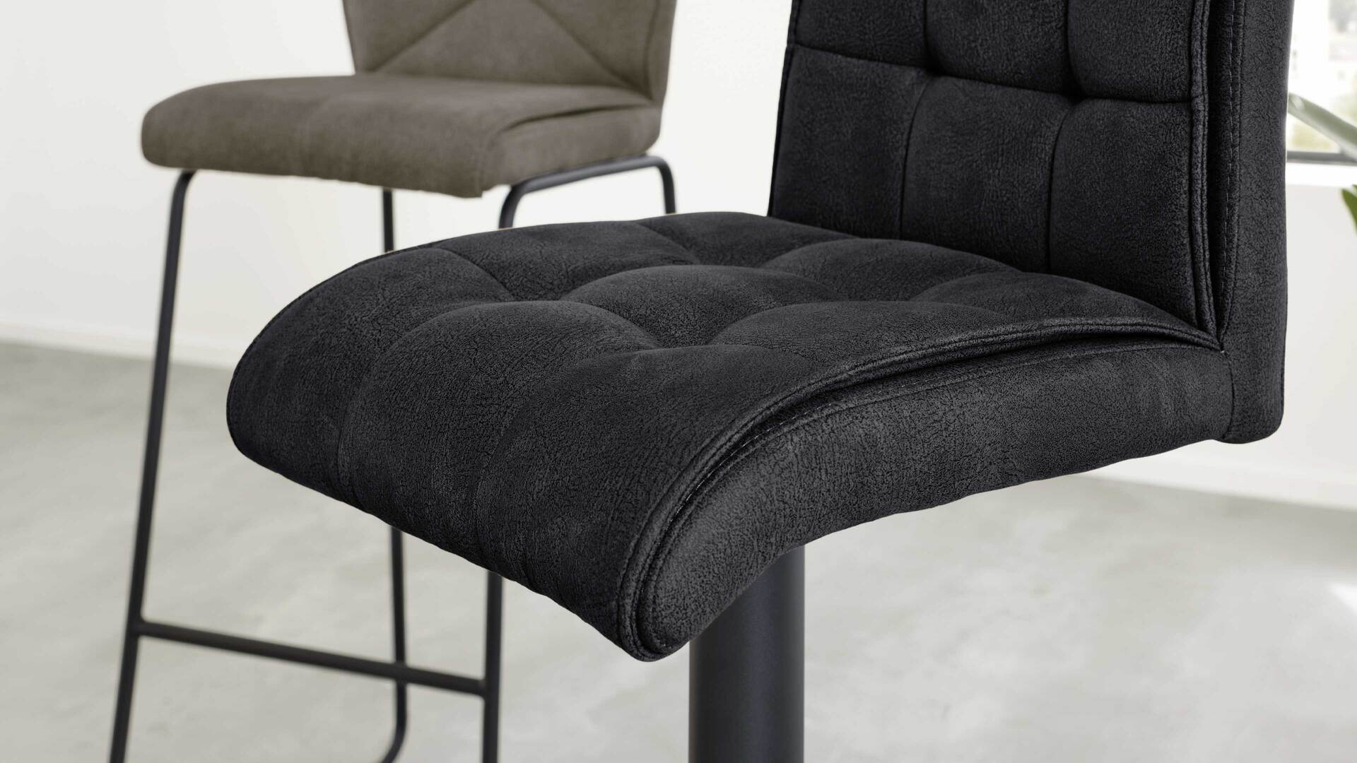 Interliving Esszimmer Serie 5104 – Barstuhl mit Drehfunktion