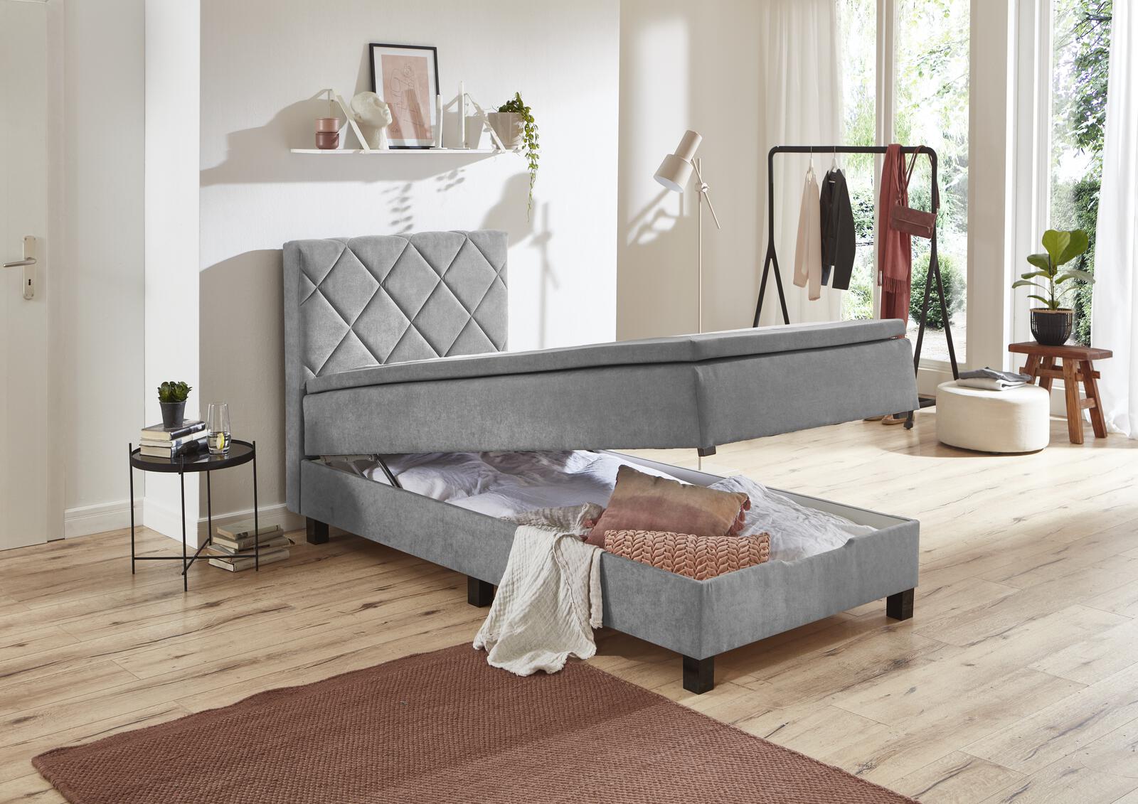 Boxspringbett mit Topper