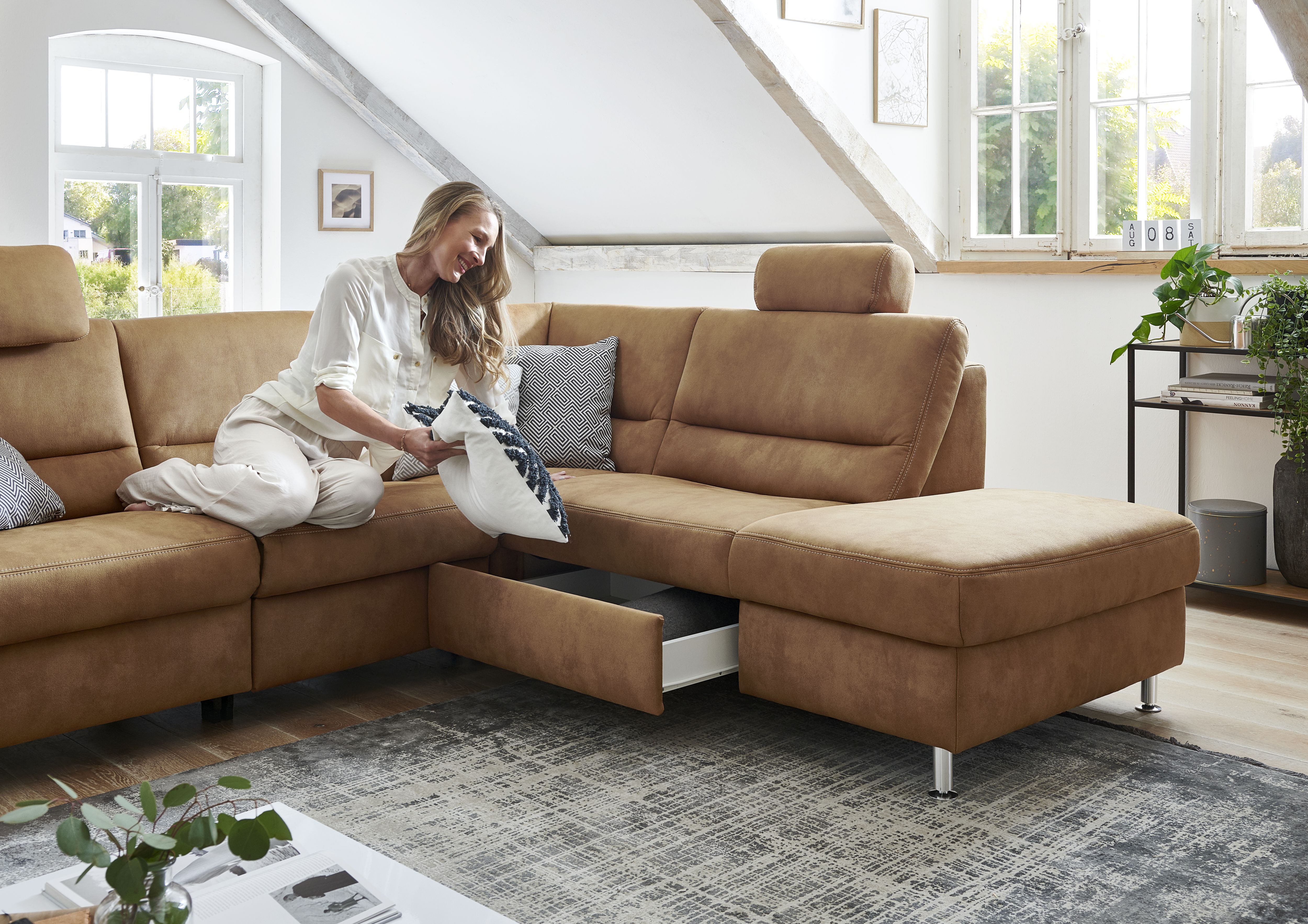 Polsterecke auch seitenverkehrt lieferbar